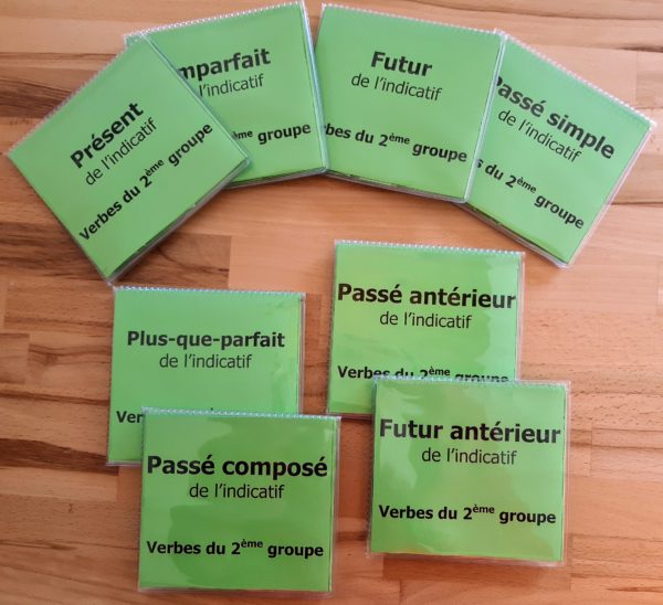 Conjugaison Montessori ; matériel autocorrectif